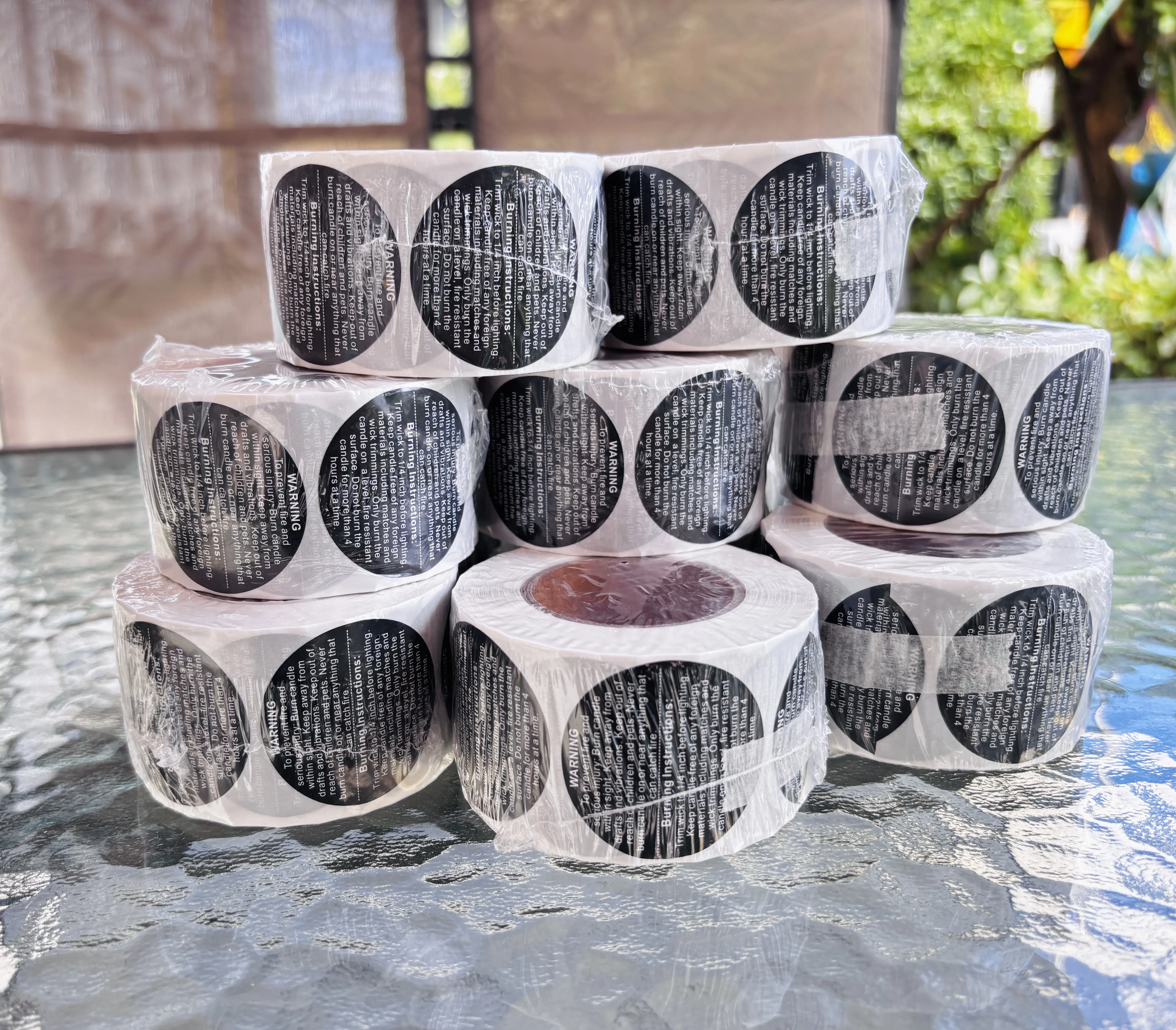 Jojo Pack đã cung cấp thành công các nhãn cảnh báo tùy chỉnh cho nến thơm cho khách hàng, tăng cường dòng sản phẩm bảo vệ an toàn.
