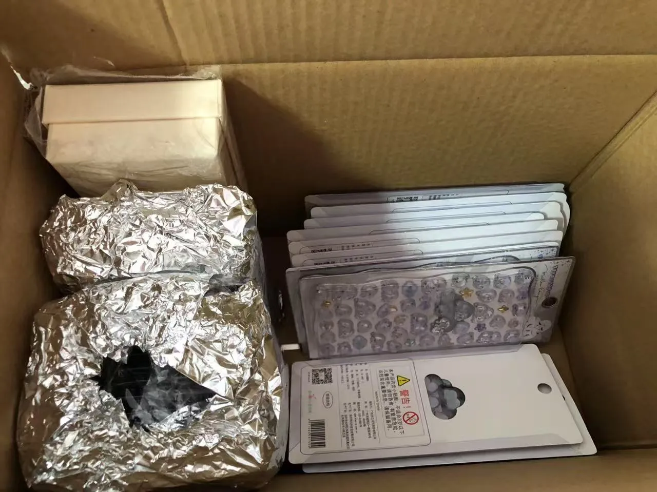 Miếng dán epoxy dập nổi 3D của JOJO Pack