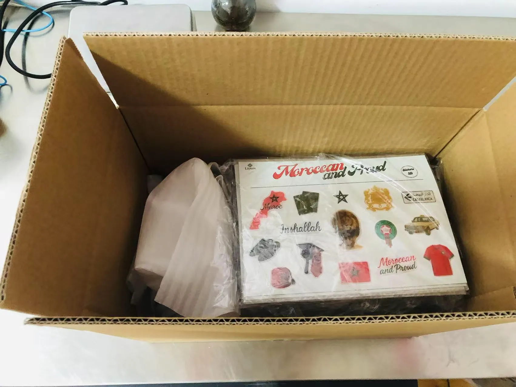 Khách hàng đặt mua lại nhãn nhựa epoxy JOJO Pack